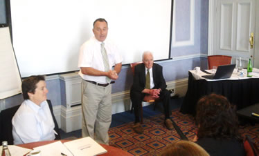 Huw introduces Rt Hon Tony Benn at ModernGov course.